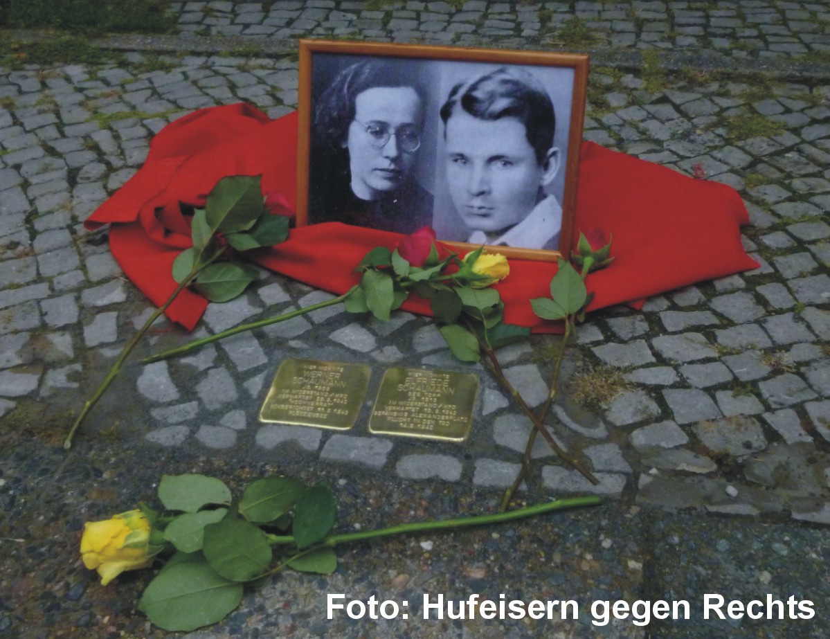 Foto der neu verlegten Stoplersteine für Elfriede und Werner Schaumann